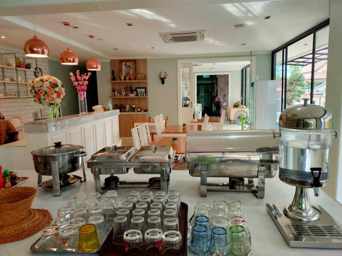 168 Studio Hotel Ubon Ratchathani Exterior photo