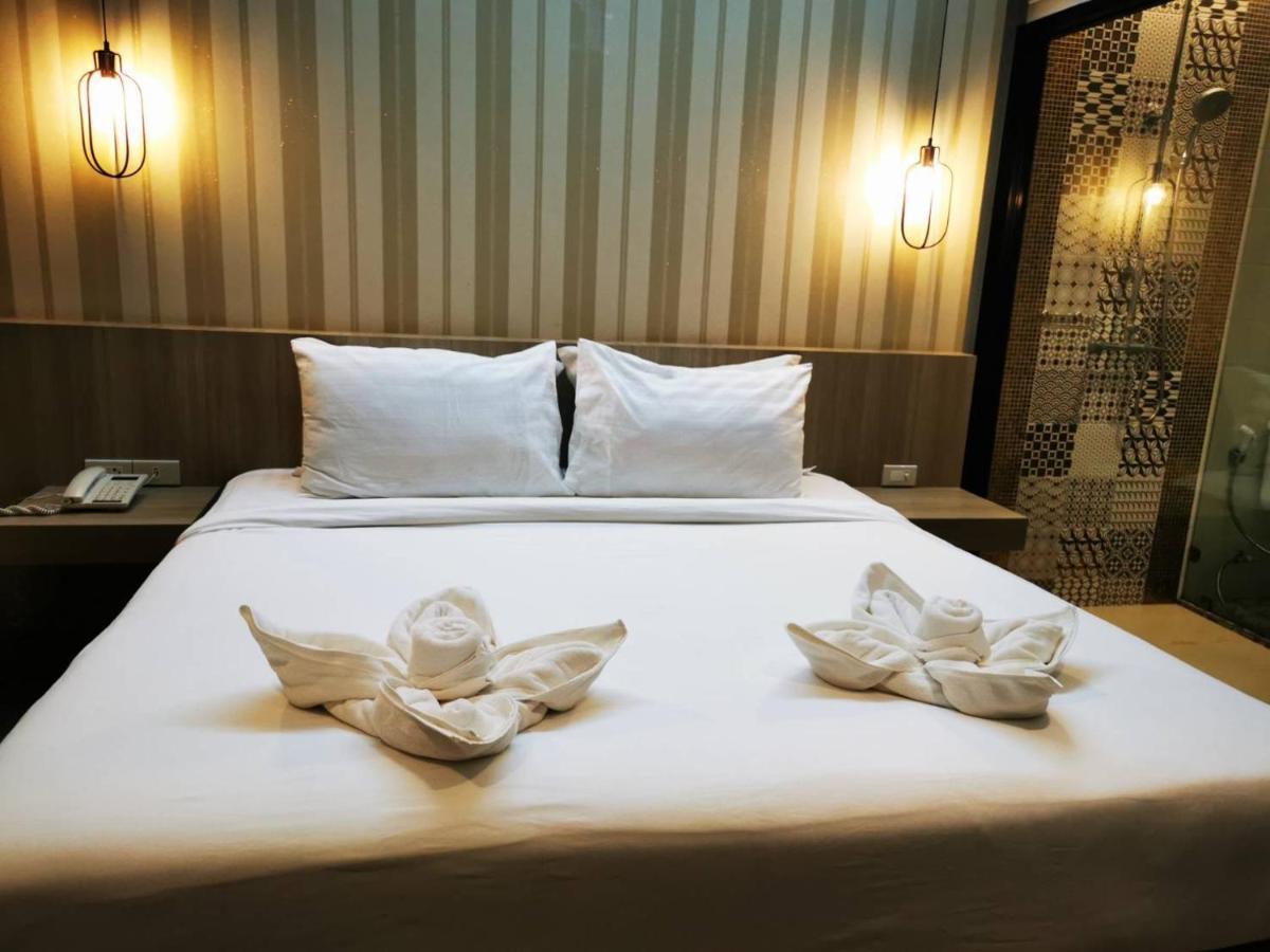 168 Studio Hotel Ubon Ratchathani Exterior photo