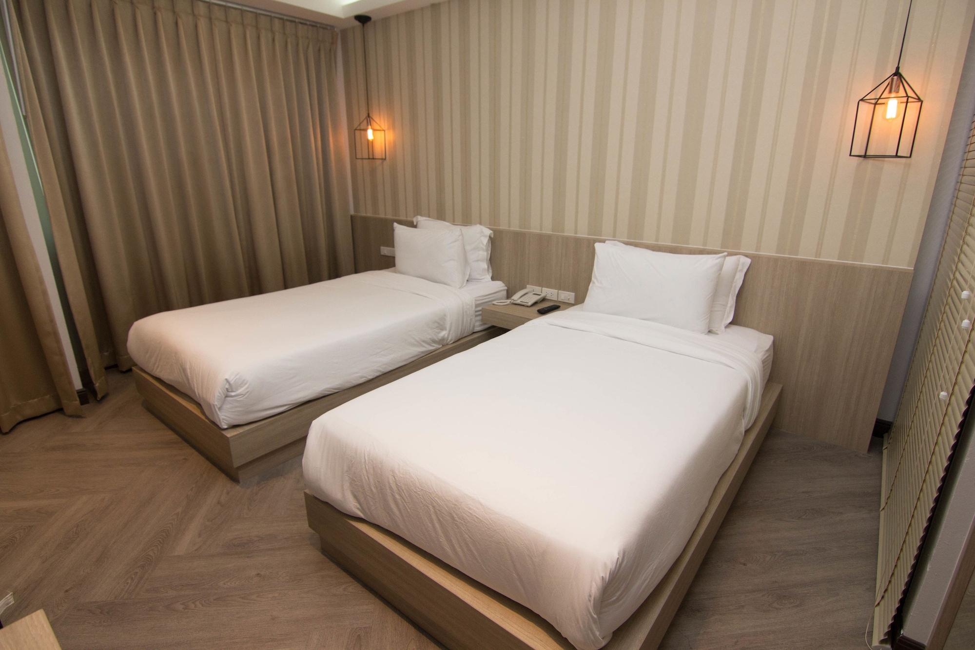 168 Studio Hotel Ubon Ratchathani Exterior photo