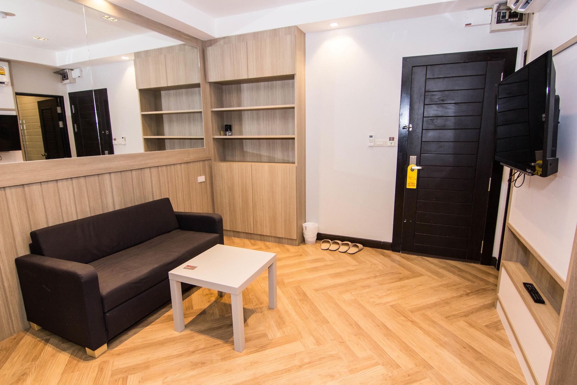 168 Studio Hotel Ubon Ratchathani Exterior photo